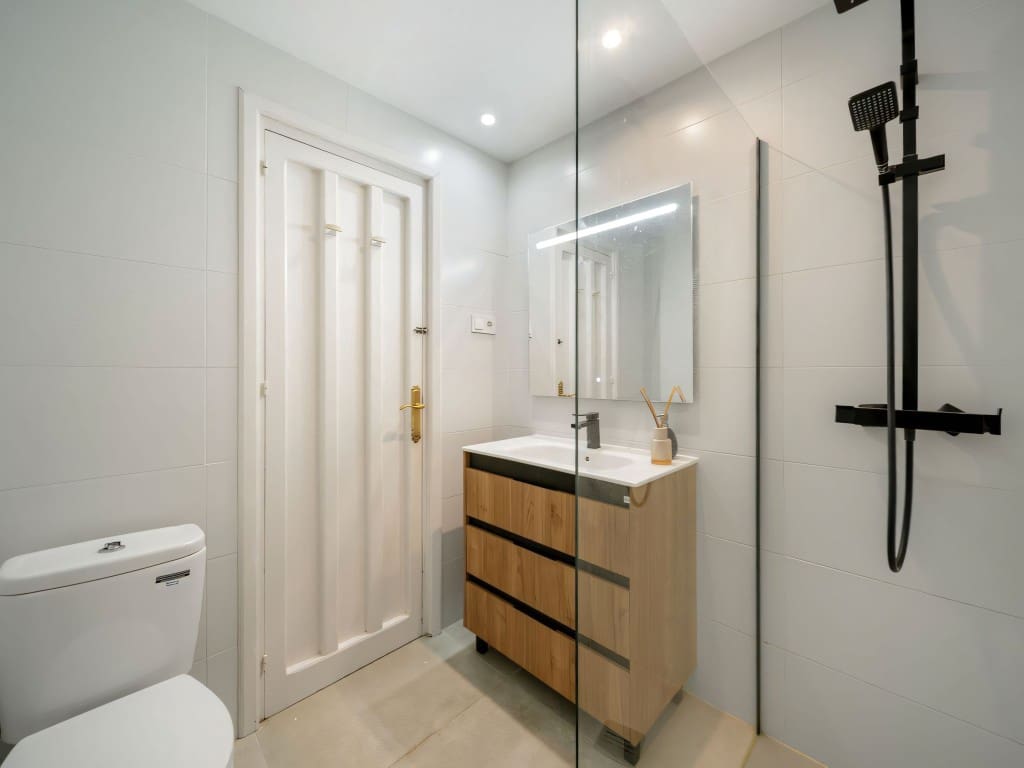 2 bedroom Apartment for sale in Riviera del Sol with pool - € 329,000 (Ref: 9356699)