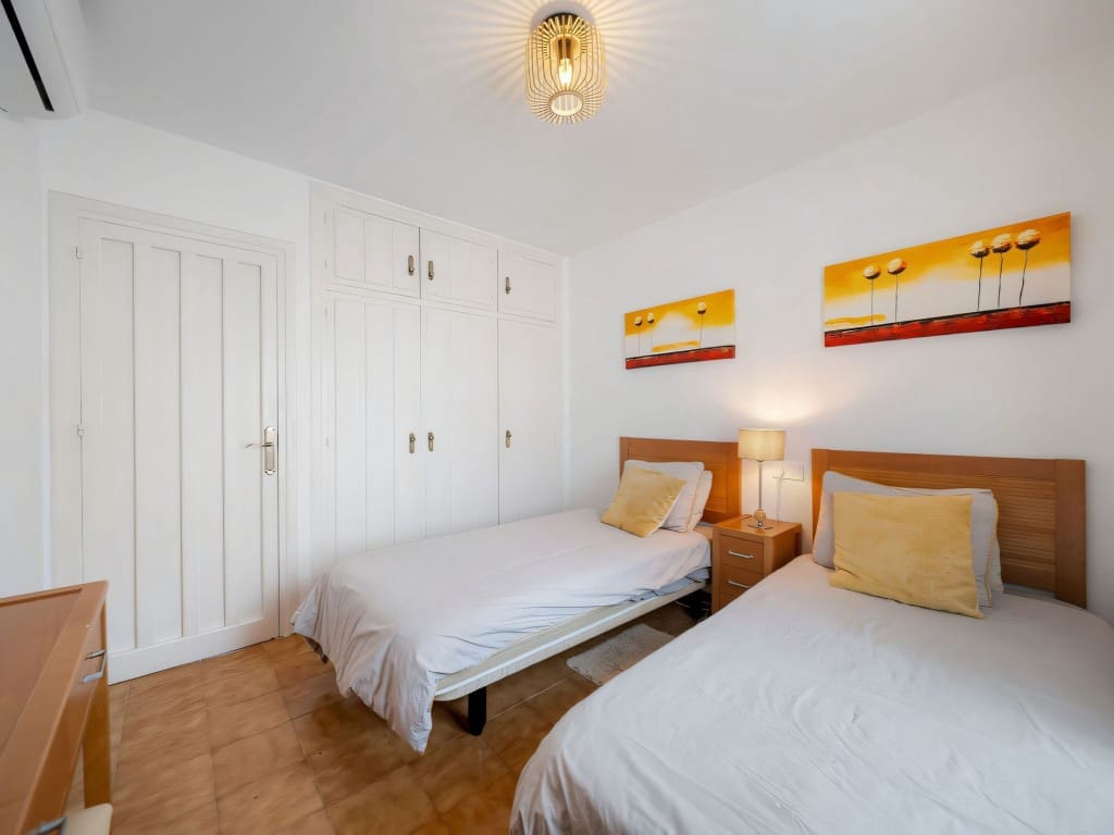 2 bedroom Apartment for sale in Riviera del Sol with pool - € 329,000 (Ref: 9356699)