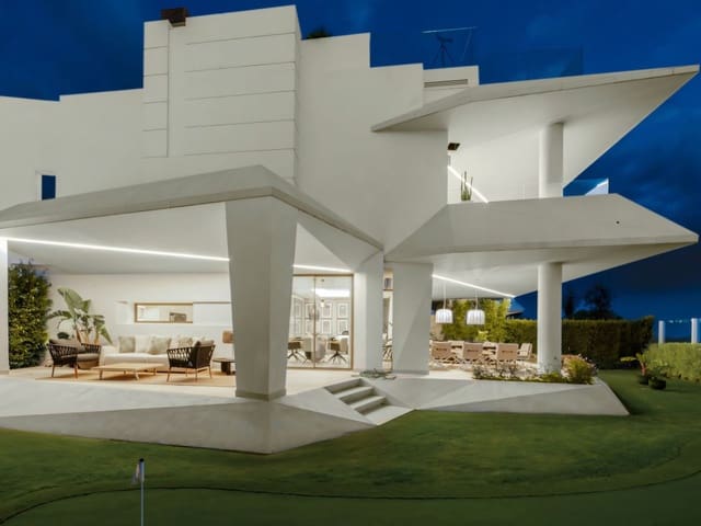 4 Zimmer Villa zu verkaufen in Nueva Andalucia, Marbella mit Pool - 4.900.000 € (Ref: 9358835)