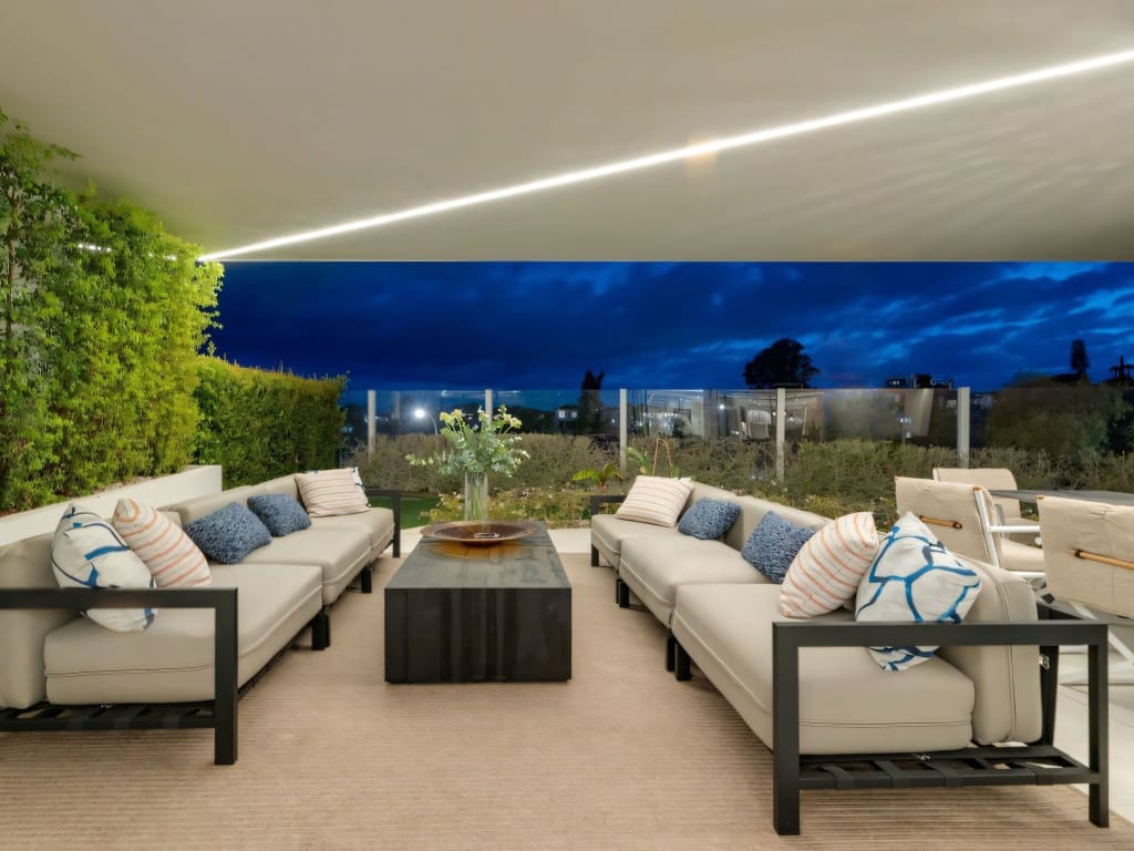 4 Zimmer Villa zu verkaufen in Nueva Andalucia mit Pool - 4.900.000 € (Ref: 9358835)