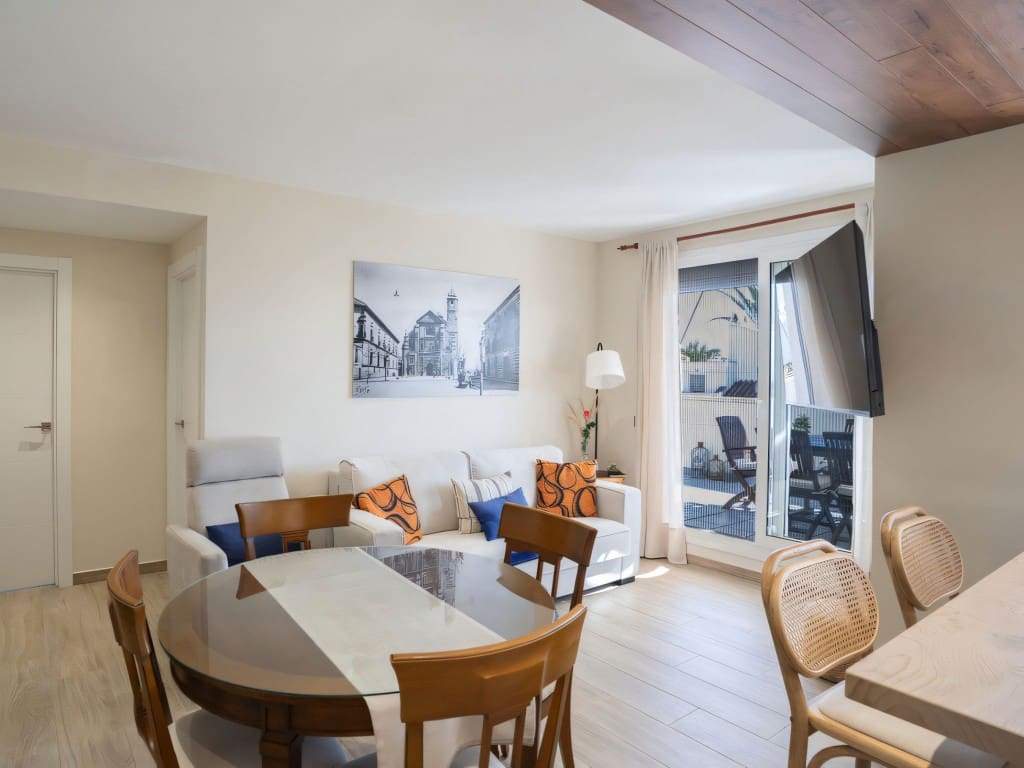 2 Zimmer Apartment zu verkaufen in Nueva Andalucia mit Pool - 495.000 € (Ref: 9366912)