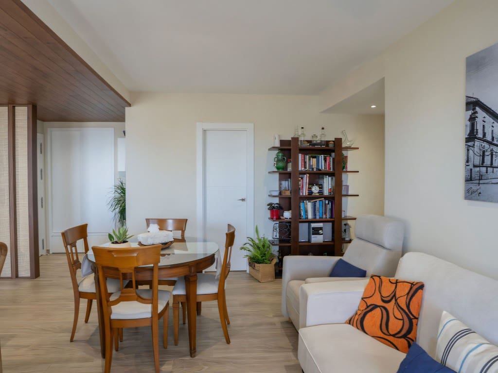 2 Zimmer Apartment zu verkaufen in Nueva Andalucia mit Pool - 495.000 € (Ref: 9366912)