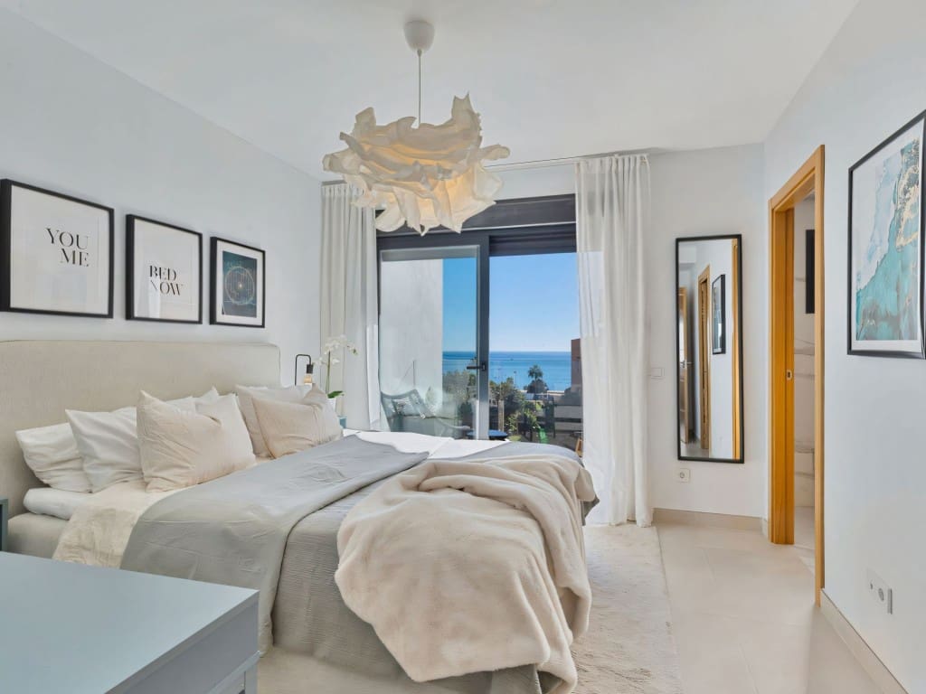 3 makuuhuone Omakotitalo myytävänä paikassa Fuengirola mukana uima-altaan - 695 000 € (Ref: 9366913)