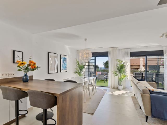 3 makuuhuone Omakotitalo myytävänä paikassa Fuengirola mukana uima-altaan - 695 000 € (Ref: 9366913)