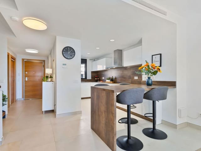 3 makuuhuone Omakotitalo myytävänä paikassa Fuengirola mukana uima-altaan - 695 000 € (Ref: 9366913)