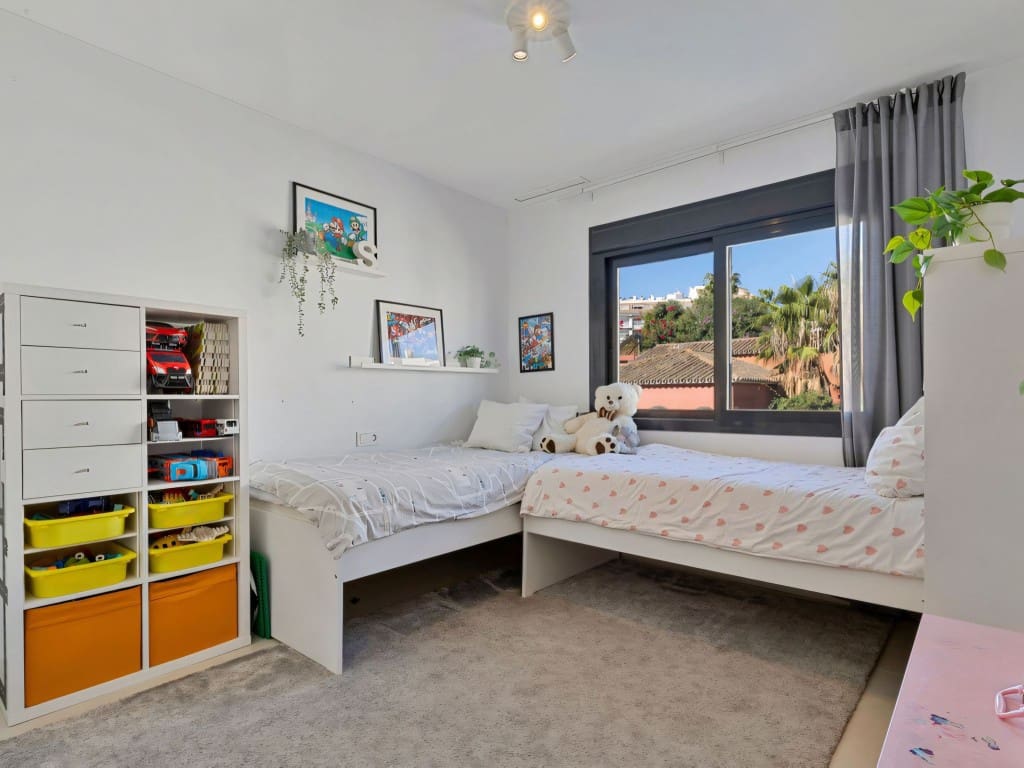 3 makuuhuone Omakotitalo myytävänä paikassa Fuengirola mukana uima-altaan - 695 000 € (Ref: 9366913)