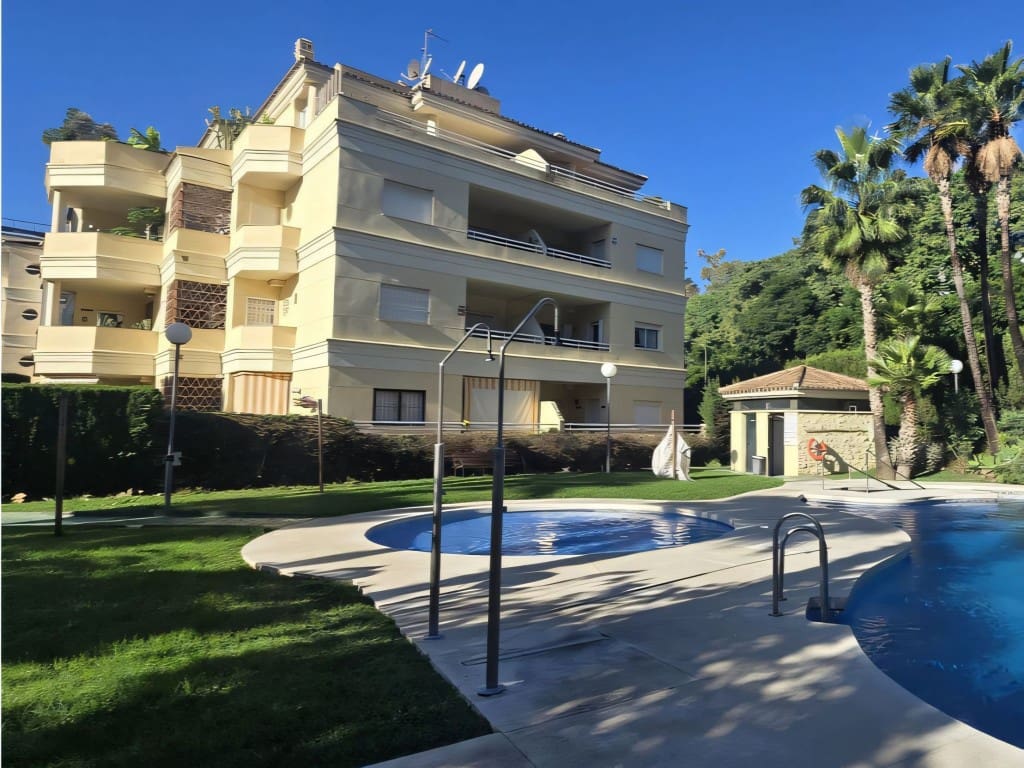 3 slaapkamer Penthouse te koop in Torrequebrada met zwembad - € 575.000 (Ref: 9371671)