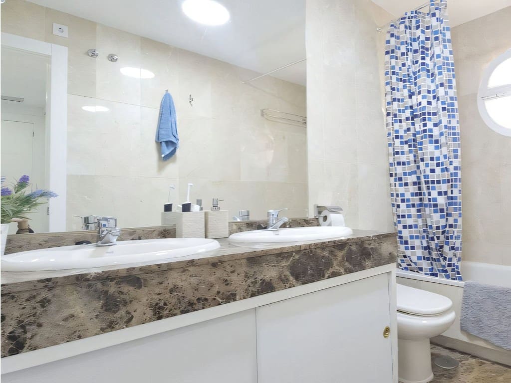 3 slaapkamer Penthouse te koop in Torrequebrada met zwembad - € 575.000 (Ref: 9371671)