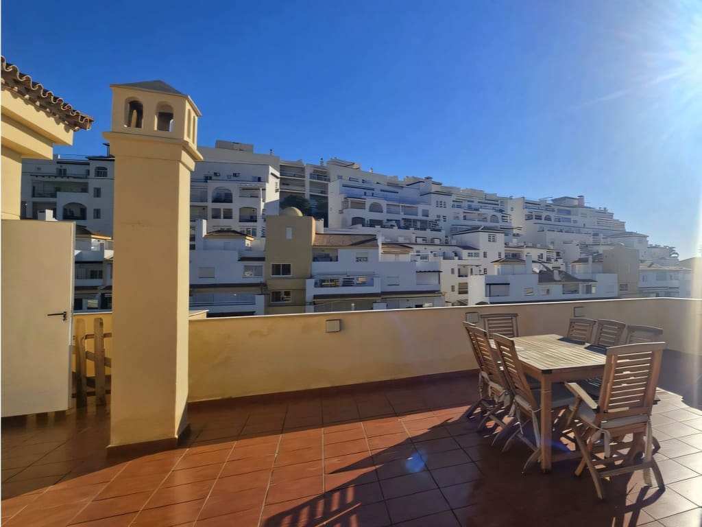 3 slaapkamer Penthouse te koop in Torrequebrada met zwembad - € 575.000 (Ref: 9371671)