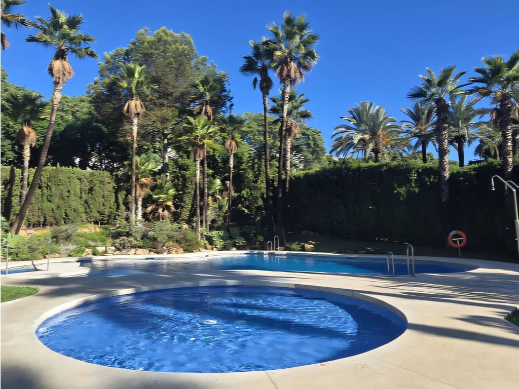 3 slaapkamer Penthouse te koop in Torrequebrada met zwembad - € 575.000 (Ref: 9371671)