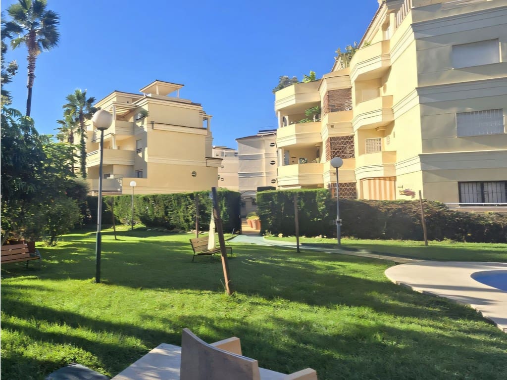 3 slaapkamer Penthouse te koop in Torrequebrada met zwembad - € 575.000 (Ref: 9371671)