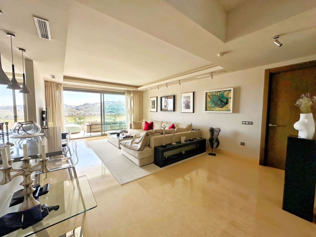 2 slaapkamer Penthouse te koop in Los Arqueros met zwembad - € 1.250.000 (Ref: 9374928)