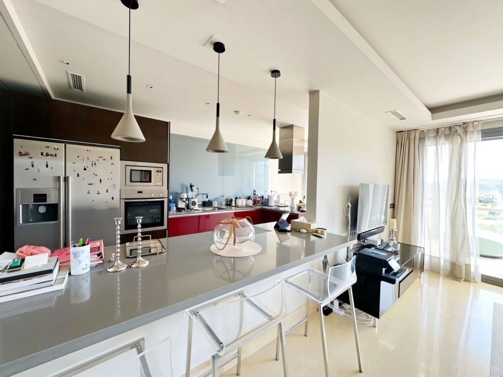 2 slaapkamer Penthouse te koop in Los Arqueros met zwembad - € 1.250.000 (Ref: 9374928)