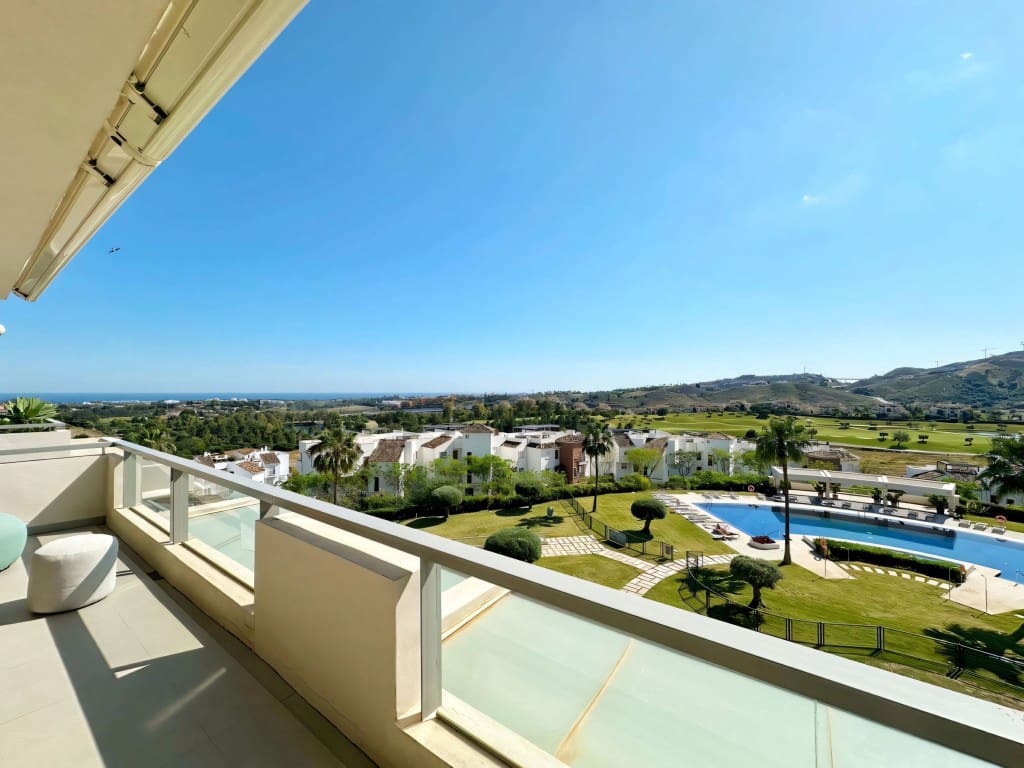 2 slaapkamer Penthouse te koop in Los Arqueros met zwembad - € 1.250.000 (Ref: 9374928)