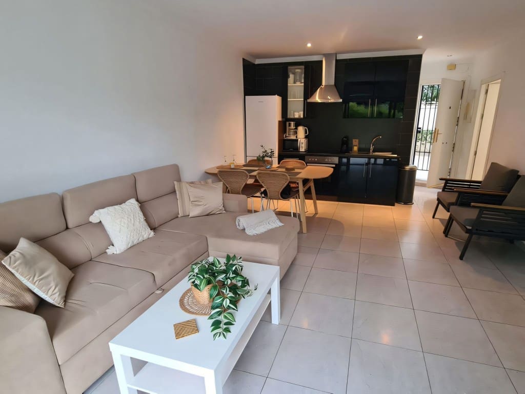 2 slaapkamer Appartement te koop in Benalmadena - € 299.000 (Ref: 9374930)