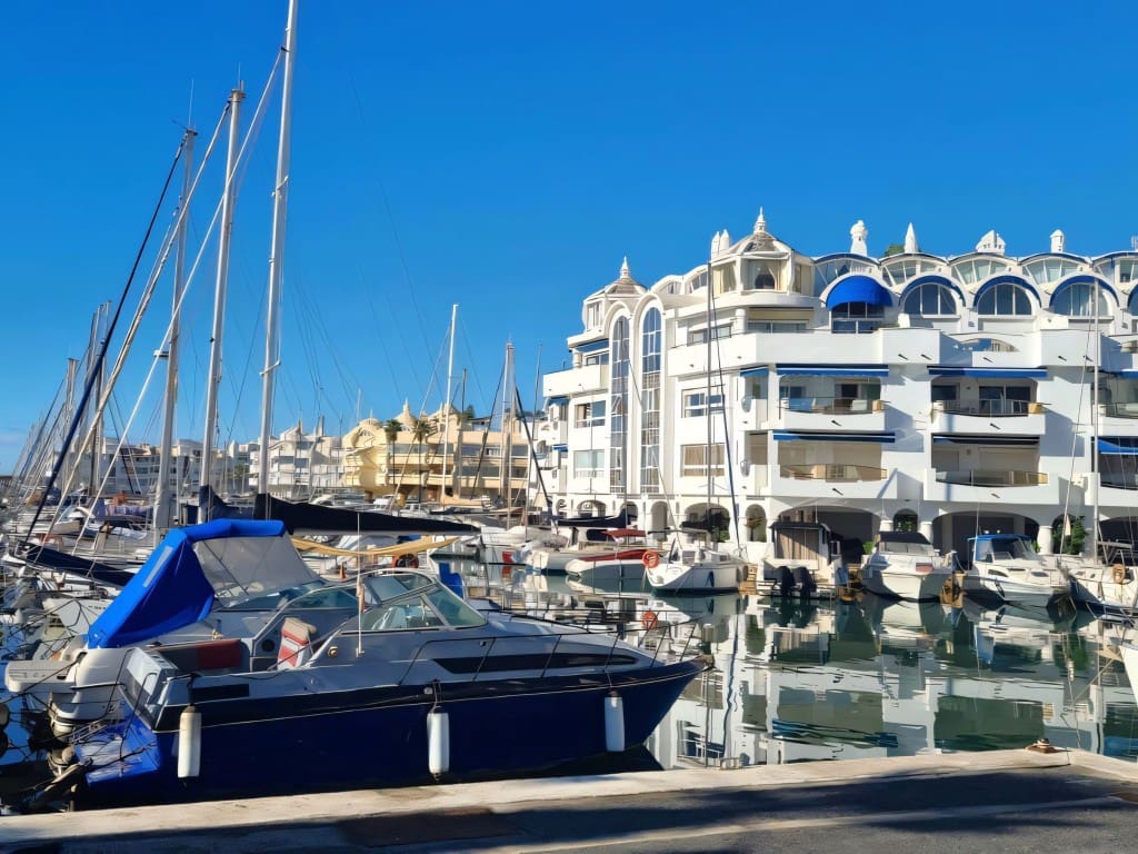 2 slaapkamer Appartement te koop in Benalmadena - € 299.000 (Ref: 9374930)