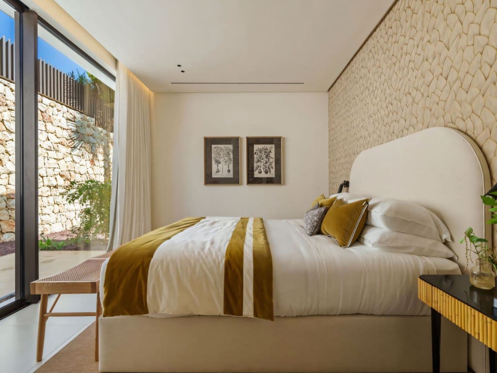 5 bedroom Villa for sale in Golden Mile with pool garage - € 5,995,000 (Ref: 9374931)