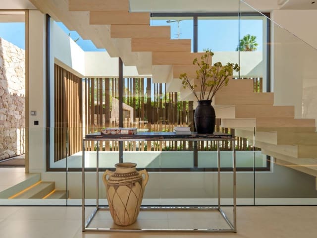 Chalet de 5 habitaciones en Golden Mile, Marbella en venta con piscina garaje - 5.995.000 € (Ref: 9374931)