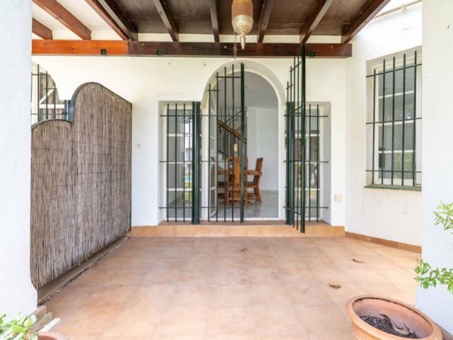 3 chambre Maison de Ville à vendre à Nueva Andalucia, Marbella avec piscine - 499 999 € (Ref: 9376548)