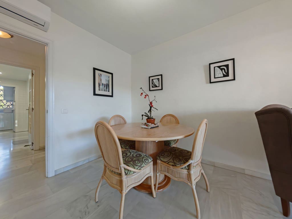 2 Zimmer Apartment zu verkaufen in Calahonda mit Pool - 535.000 € (Ref: 9376549)