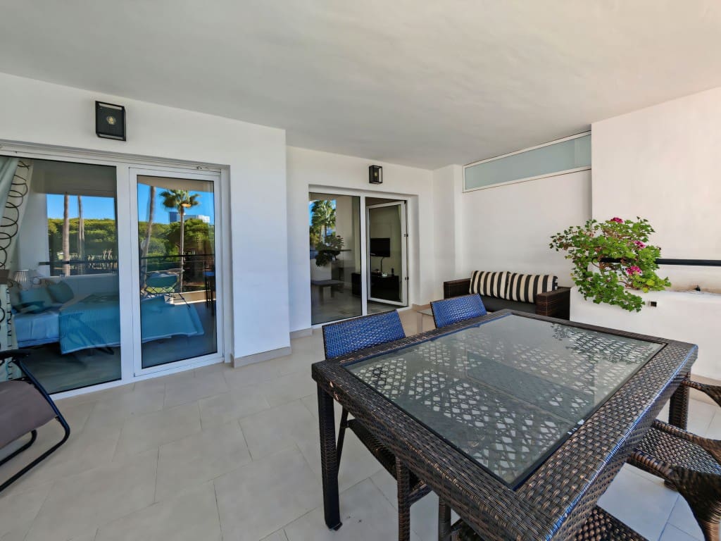 2 Zimmer Apartment zu verkaufen in Calahonda mit Pool - 535.000 € (Ref: 9376549)