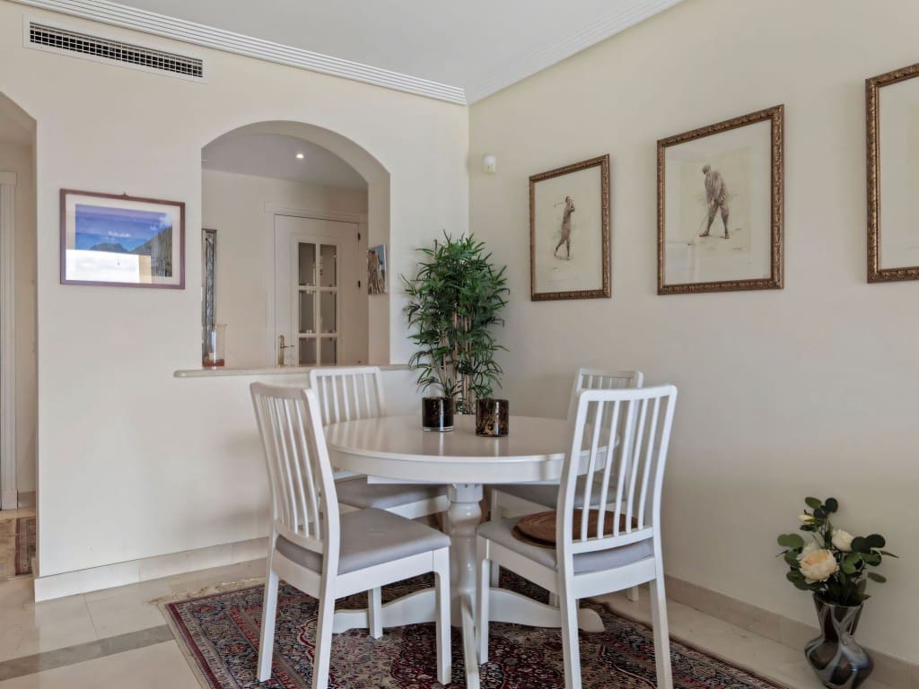 3 slaapkamer Appartement te koop in Los Arqueros met zwembad - € 520.000 (Ref: 9382292)