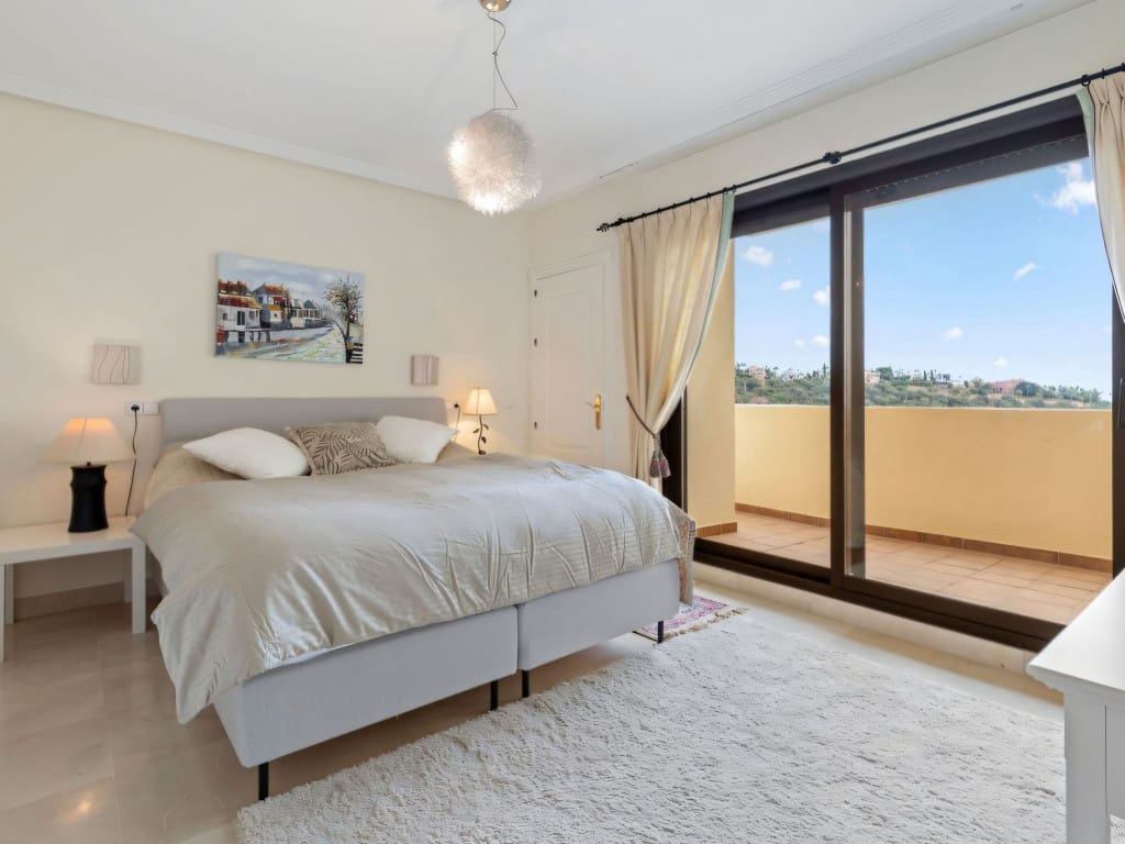 3 slaapkamer Appartement te koop in Los Arqueros met zwembad - € 520.000 (Ref: 9382292)