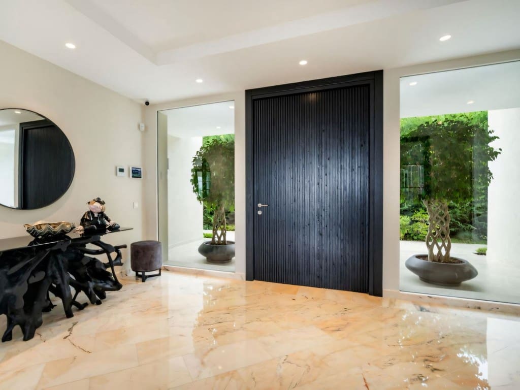 6 soverom Villa til salgs i Marbella med svømmebasseng garasje - € 10 500 000 (Ref: 9382293)