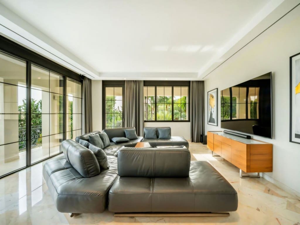 6 soverom Villa til salgs i Marbella med svømmebasseng garasje - € 10 500 000 (Ref: 9382293)