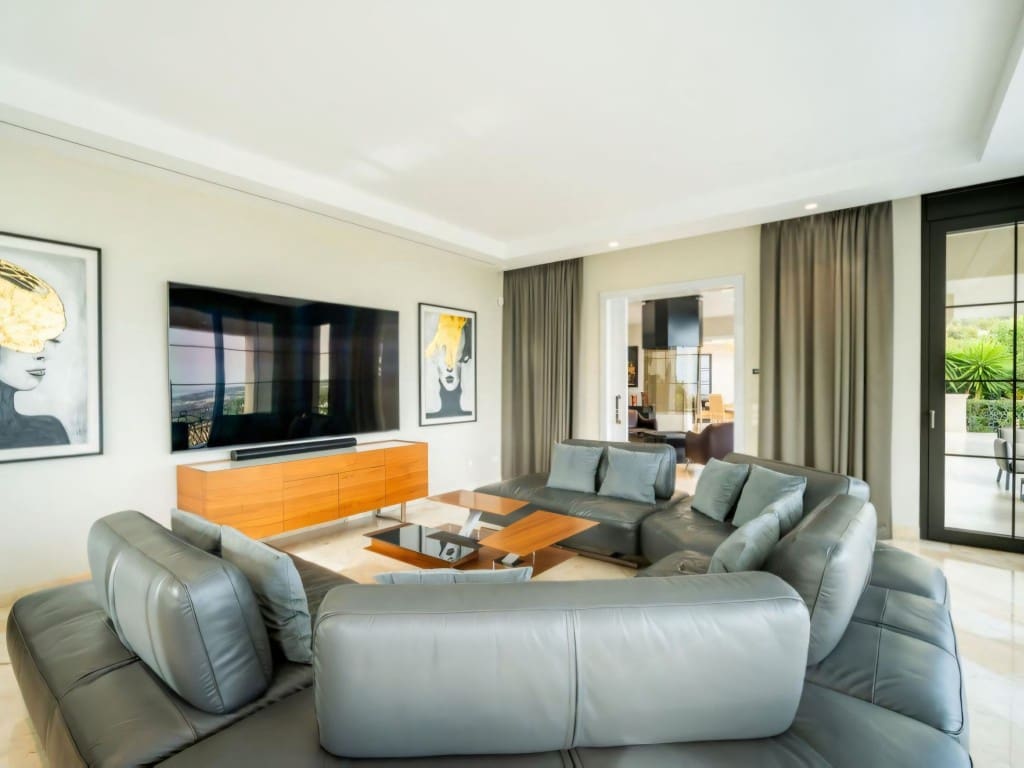 6 soverom Villa til salgs i Marbella med svømmebasseng garasje - € 10 500 000 (Ref: 9382293)