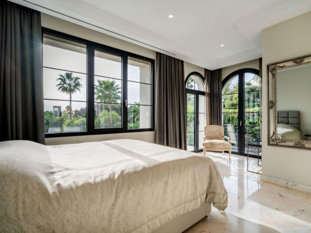 6 soverom Villa til salgs i Marbella med svømmebasseng garasje - € 10 500 000 (Ref: 9382293)