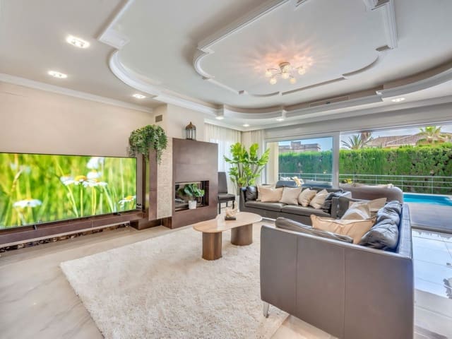 6 slaapkamer Villa te koop in Marbesa, Marbella met zwembad - € 2.400.000 (Ref: 9382294)