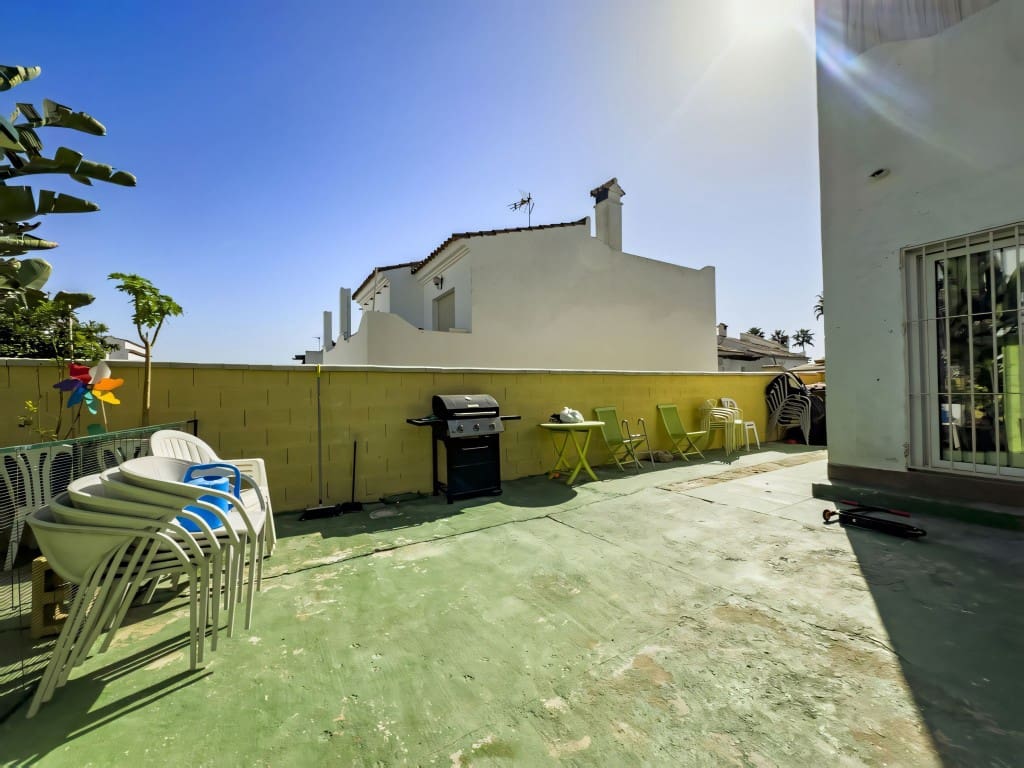 3 soverom Hus til salgs i New Golden Mile med svømmebasseng garasje - € 430 000 (Ref: 9382295)