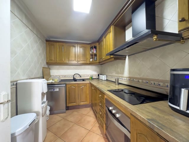 3 soverom Hus til salgs i New Golden Mile, Estepona med svømmebasseng garasje - € 430 000 (Ref: 9382295)