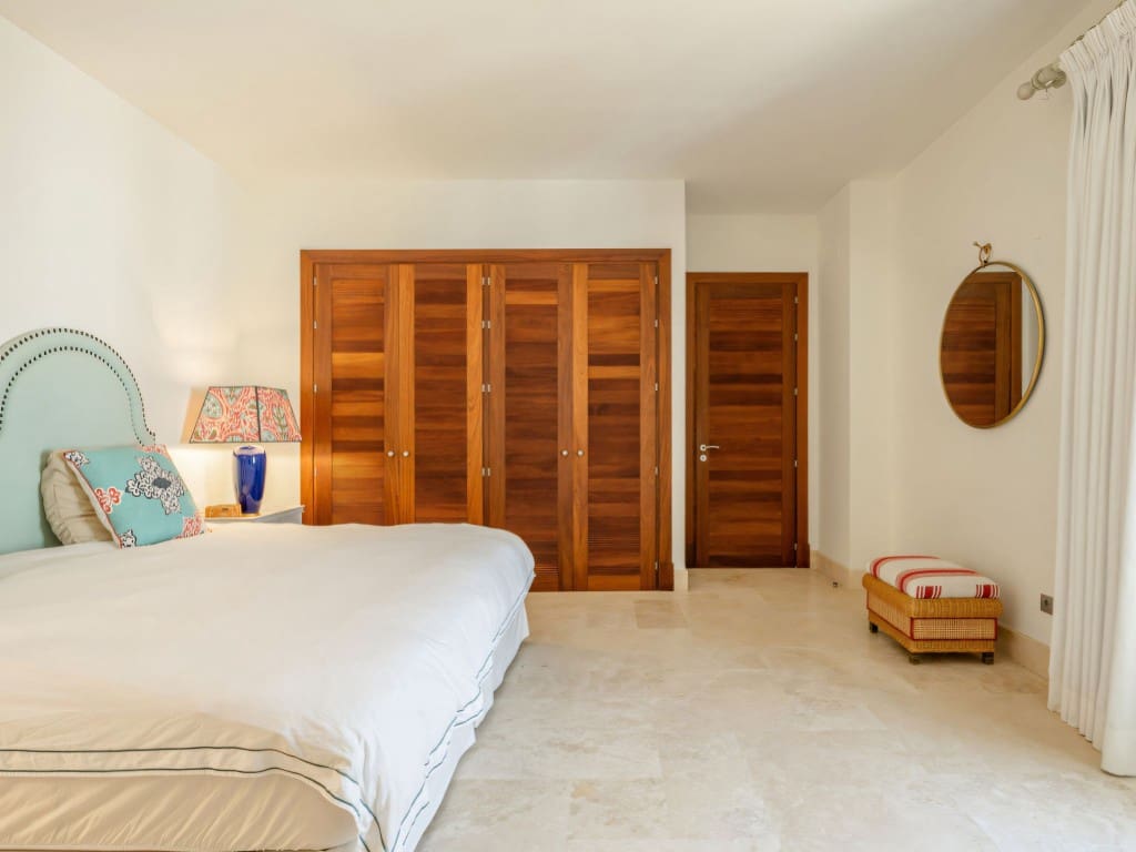 4 makuuhuone Huvila myytävänä paikassa Casares mukana uima-altaan 
autotalli - 4 550 000 € (Ref: 9385078)