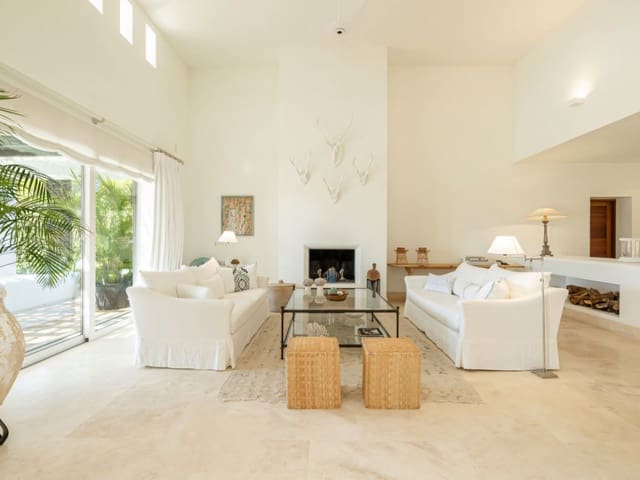 4 slaapkamer Villa te koop in Casares met zwembad garage - € 4.550.000 (Ref: 9385078)