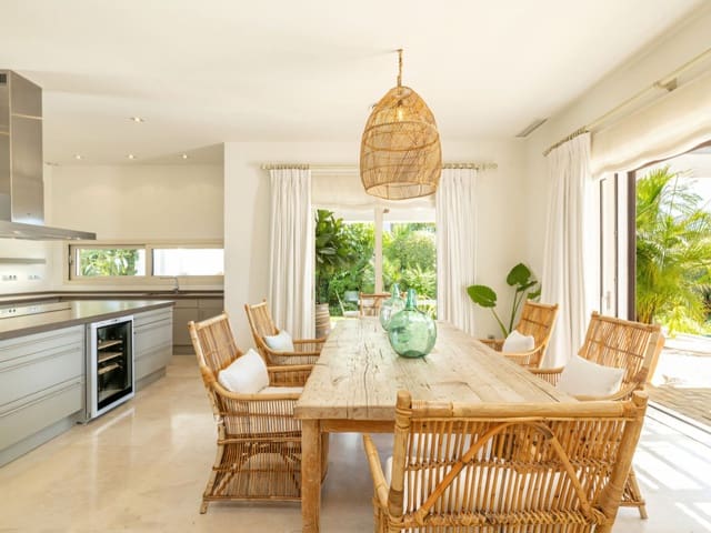 4 slaapkamer Villa te koop in Casares met zwembad garage - € 4.550.000 (Ref: 9385078)