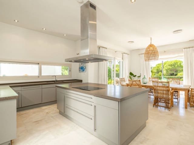 4 slaapkamer Villa te koop in Casares met zwembad garage - € 4.550.000 (Ref: 9385078)