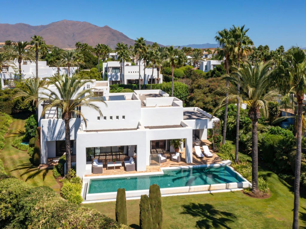 4 makuuhuone Huvila myytävänä paikassa Casares mukana uima-altaan 
autotalli - 4 550 000 € (Ref: 9385078)