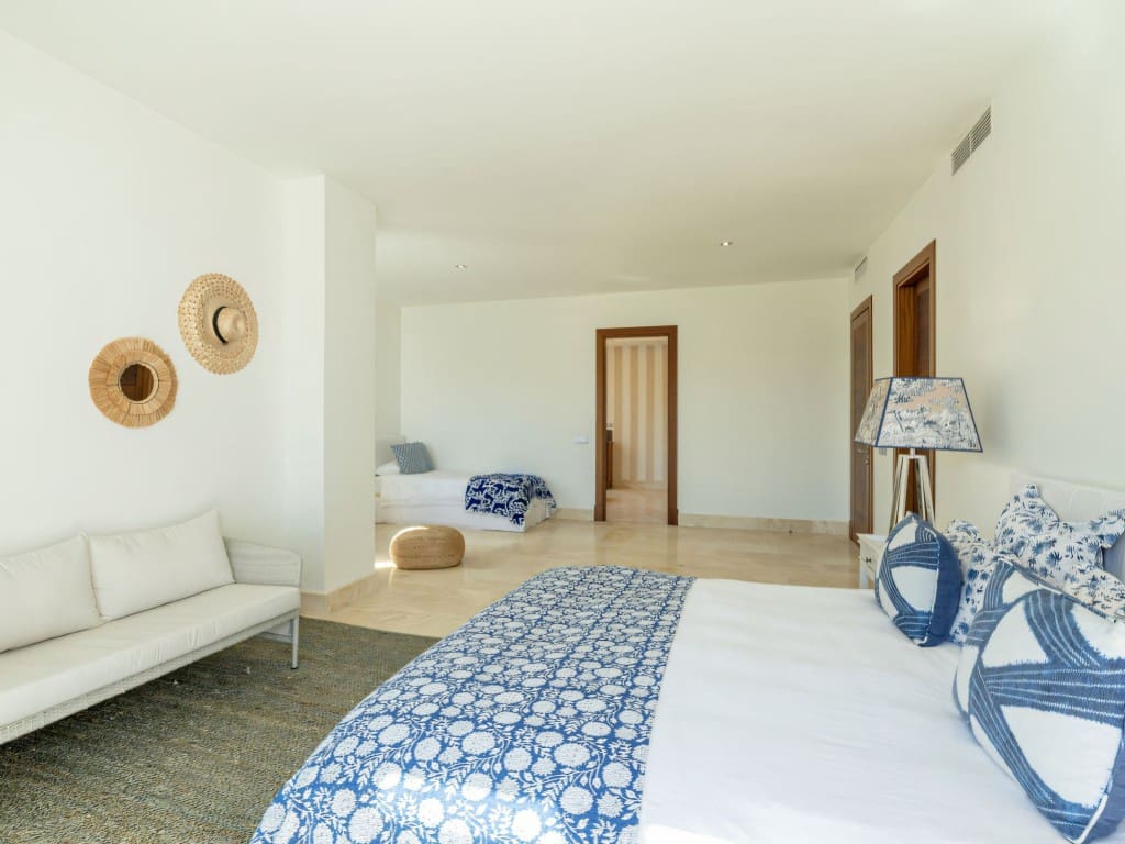 4 makuuhuone Huvila myytävänä paikassa Casares mukana uima-altaan 
autotalli - 4 550 000 € (Ref: 9385078)