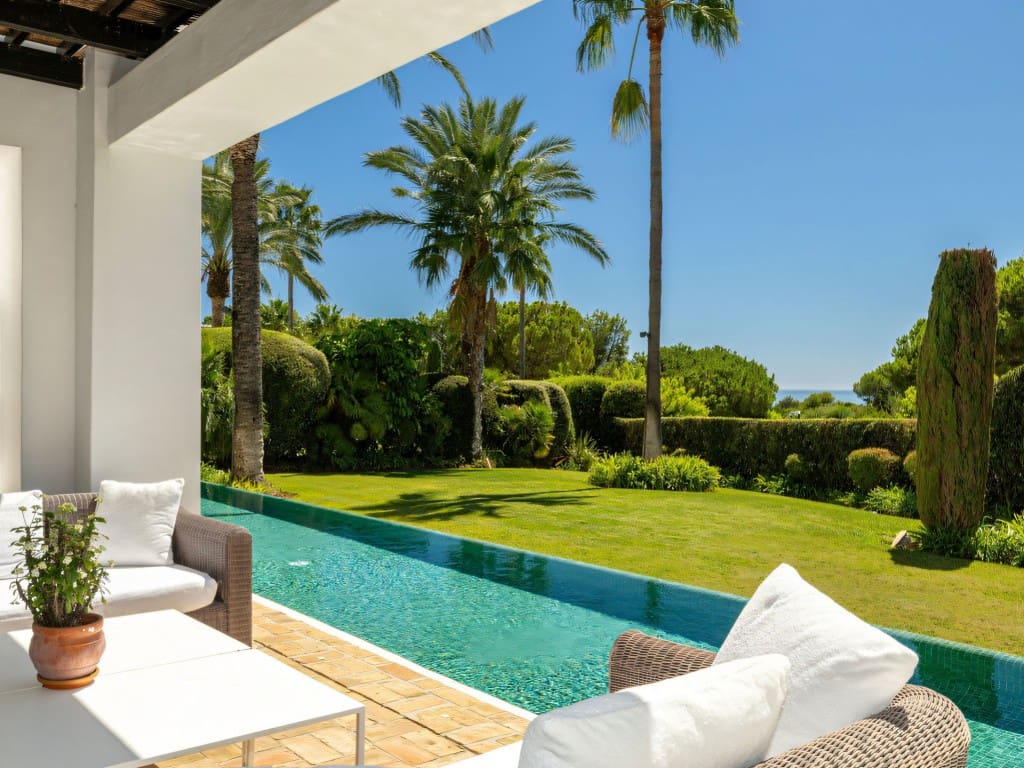 4 makuuhuone Huvila myytävänä paikassa Casares mukana uima-altaan 
autotalli - 4 550 000 € (Ref: 9385078)