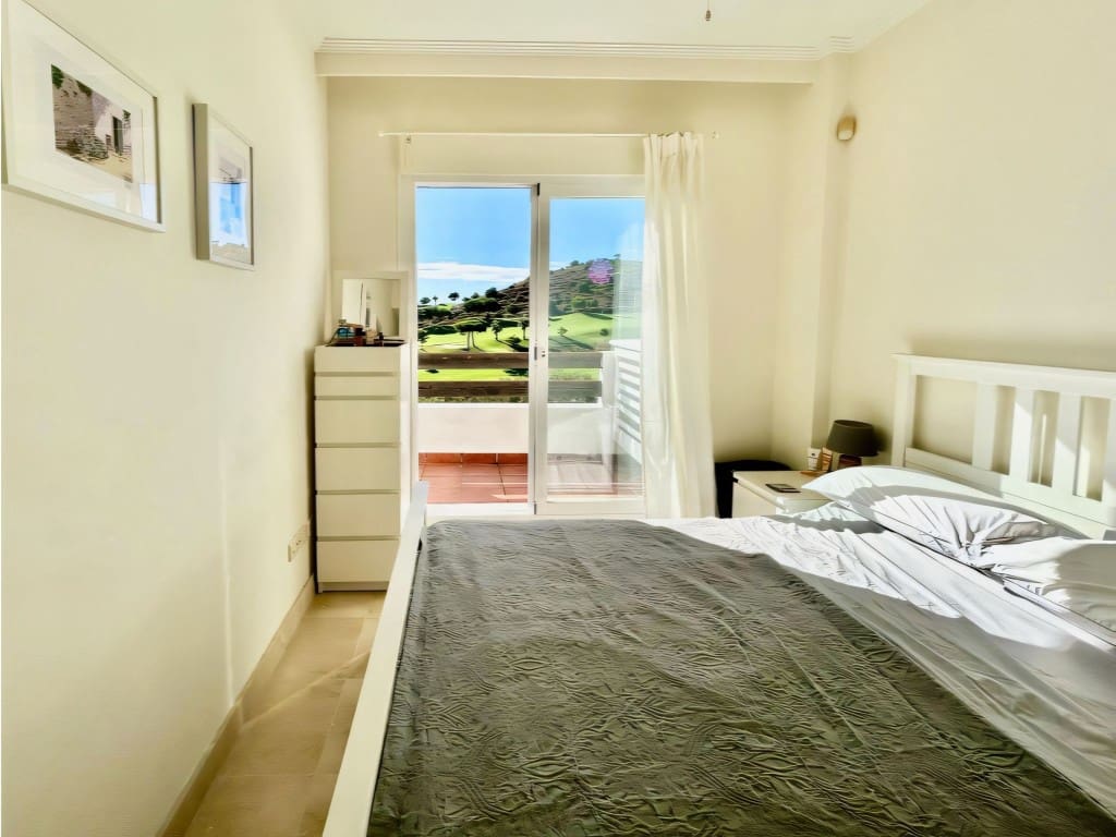 2 Zimmer Apartment zu verkaufen in La Cala de Mijas mit Pool - 285.000 € (Ref: 9385079)