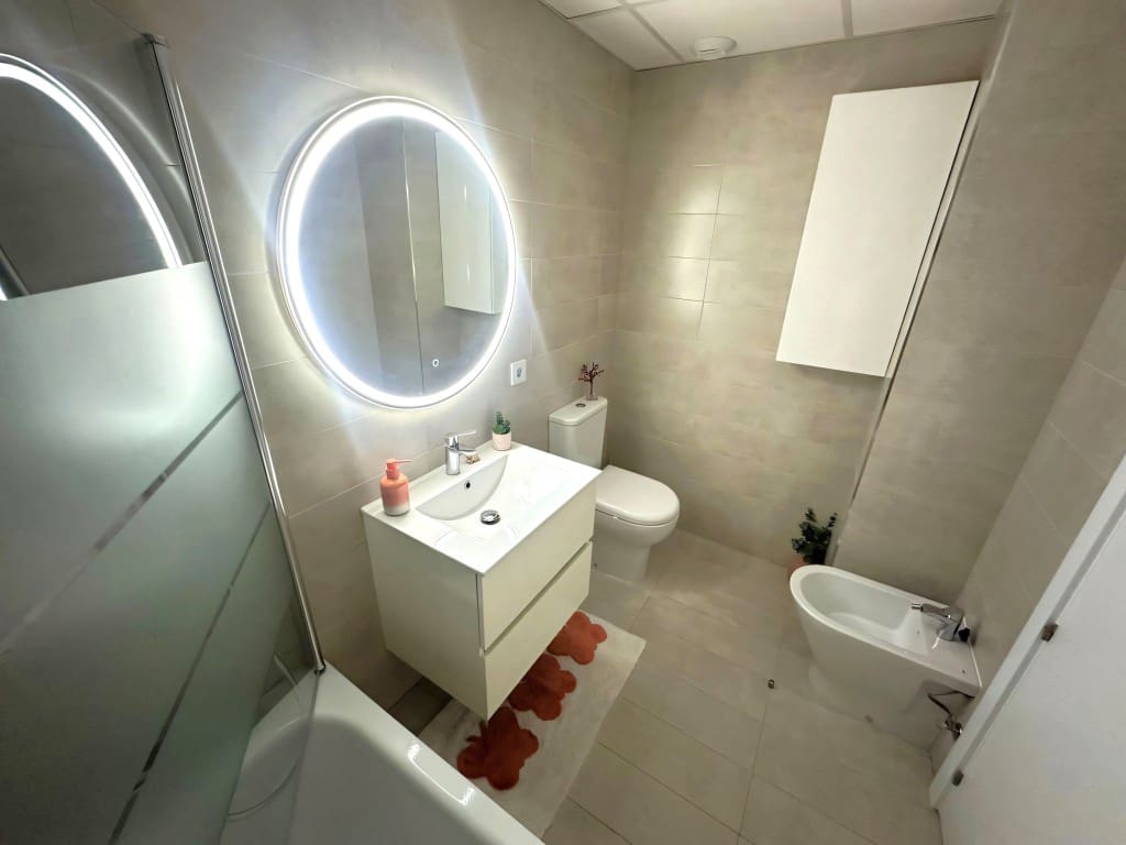 3 chambre Penthouse à vendre à Estepona avec piscine - 795 000 € (Ref: 9387109)