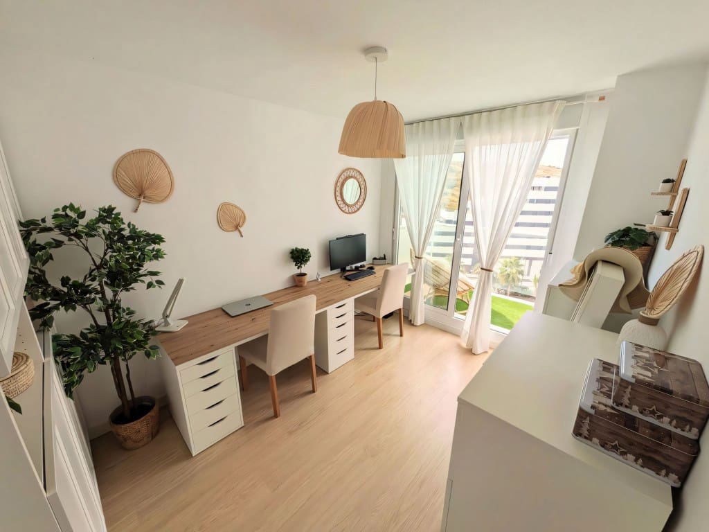 3 chambre Penthouse à vendre à Estepona avec piscine - 795 000 € (Ref: 9387109)