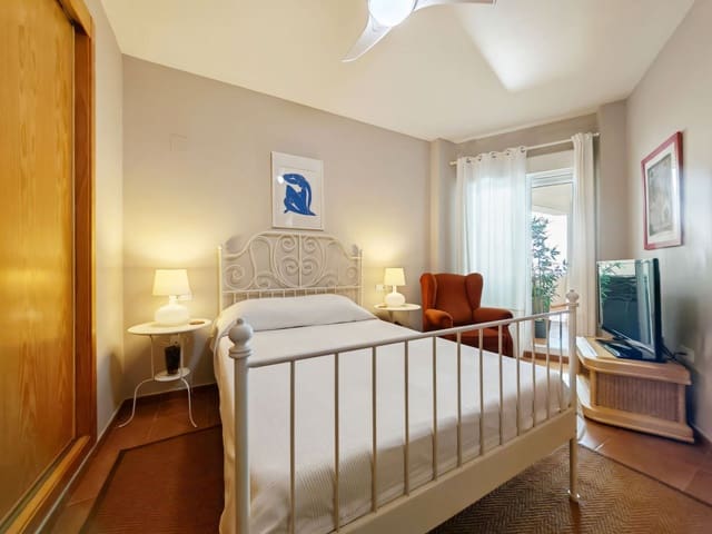 3 slaapkamer Appartement te koop in Calahonda, Mijas met zwembad - € 385.000 (Ref: 9390080)