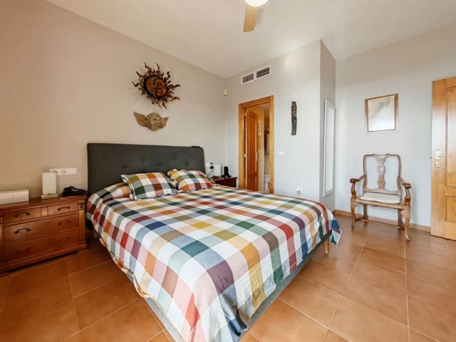 3 slaapkamer Appartement te koop in Calahonda, Mijas met zwembad - € 385.000 (Ref: 9390080)