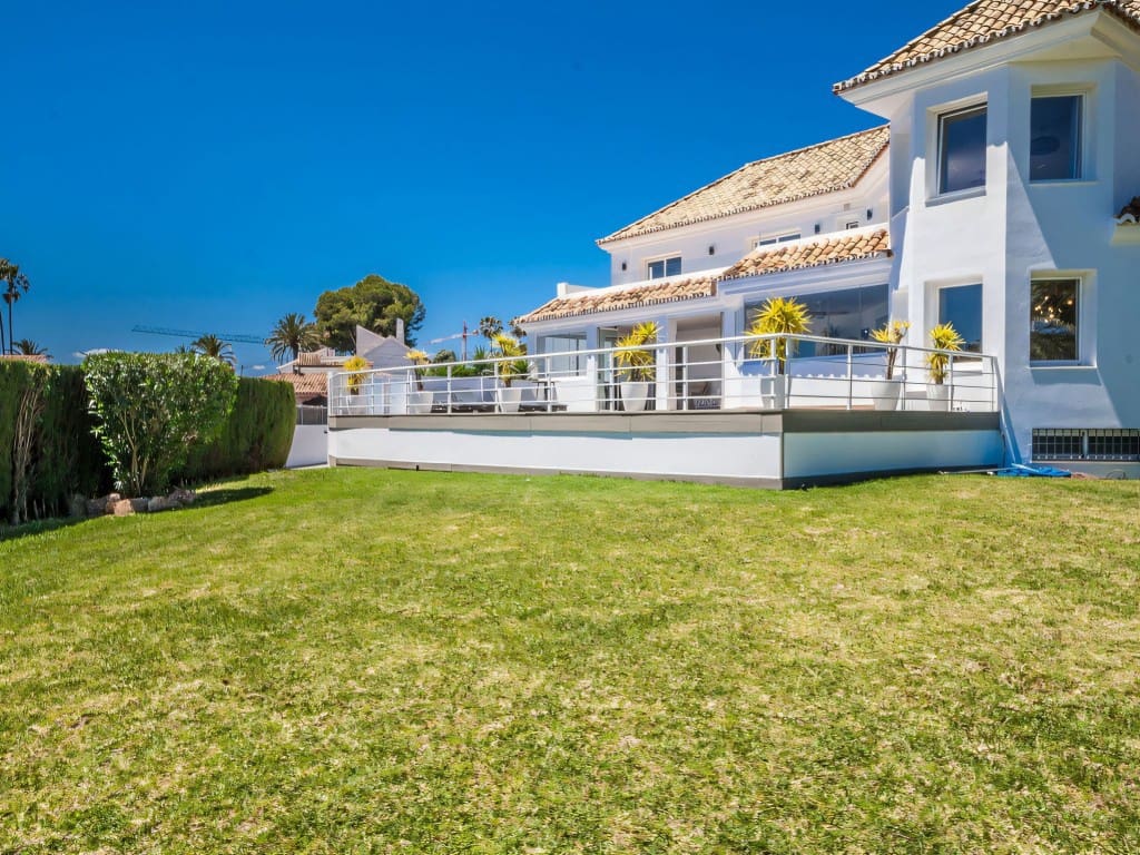 6 chambre Villa/Maison à vendre à Estepona avec piscine garage - 1 995 000 € (Ref: 9392127)