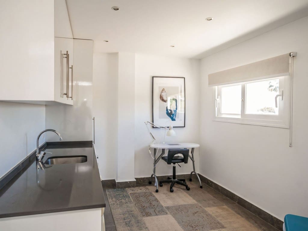 6 chambre Villa/Maison à vendre à Estepona avec piscine garage - 1 995 000 € (Ref: 9392127)