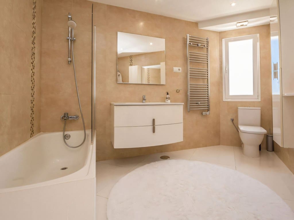 6 chambre Villa/Maison à vendre à Estepona avec piscine garage - 1 995 000 € (Ref: 9392127)