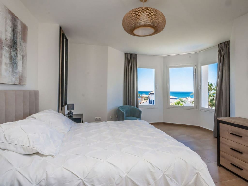 6 chambre Villa/Maison à vendre à Estepona avec piscine garage - 1 995 000 € (Ref: 9392127)